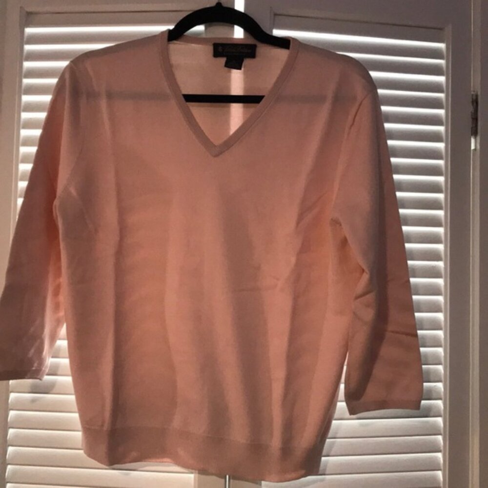 Brooks Brothers pink v-neck sweater size XL
